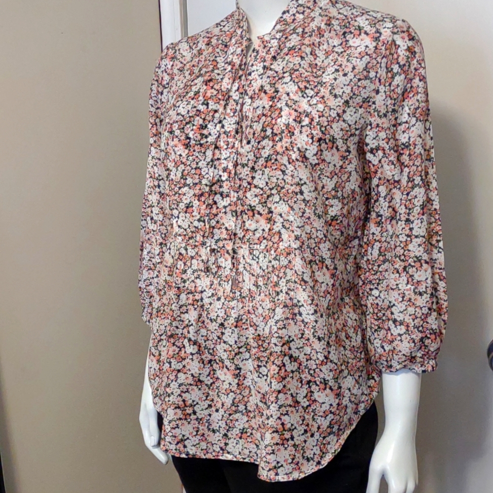 Lauren Ralph Lauren peasant top.